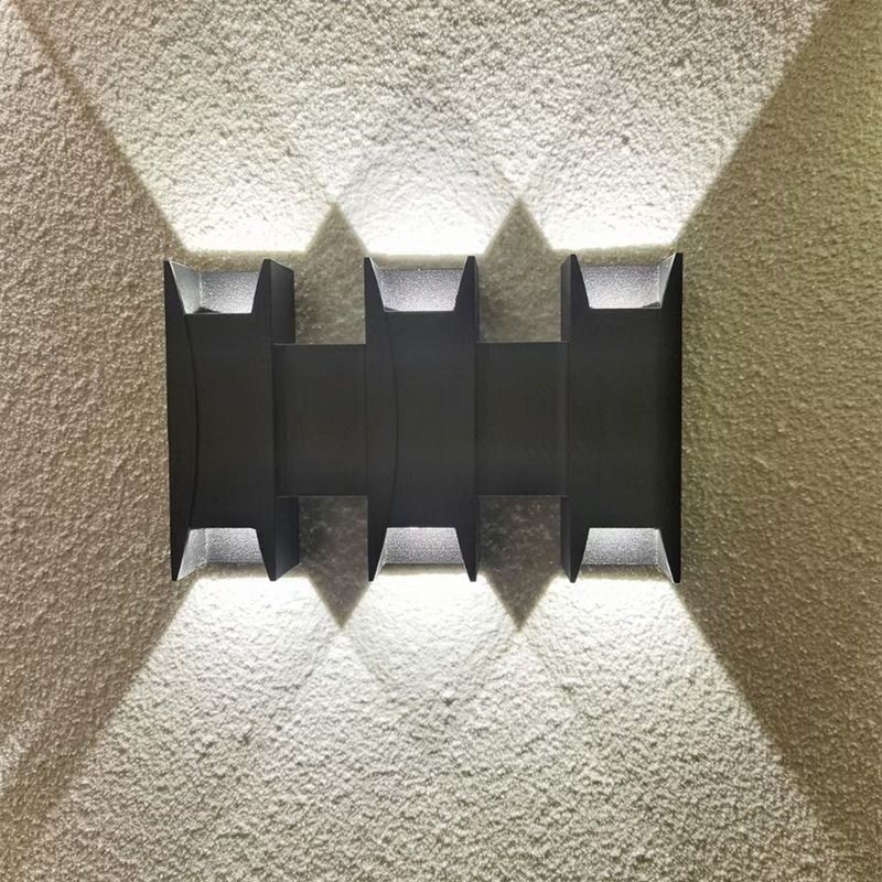 Applique da parete LED moderna impermeabile in alluminio a montaggio superficiale per giardino e portico