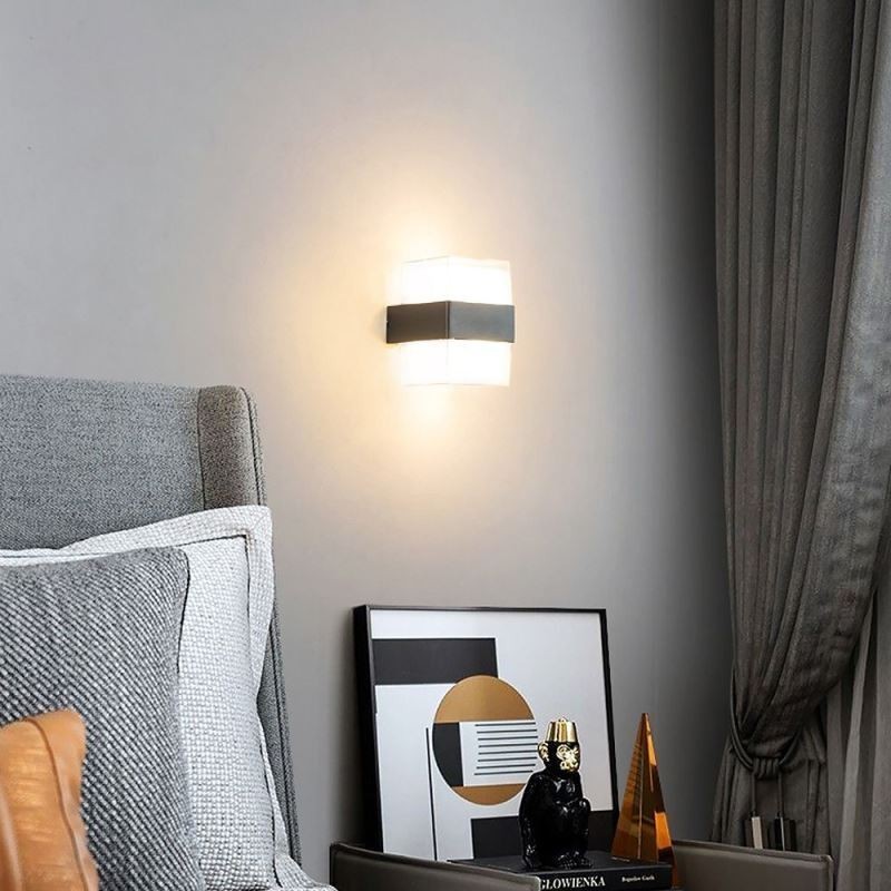 Applique da parete LED minimalista impermeabile per patio in acrilico