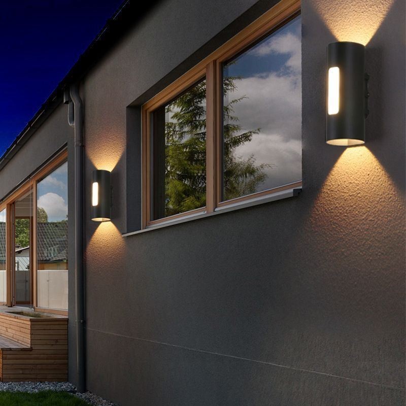 Applique da parete LED impermeabile in alluminio per cortile 12 W 3 luci