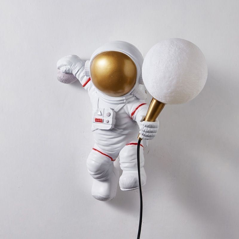 Applique da parete LED moderna in resina con astronauta per bambini 22×36 cm