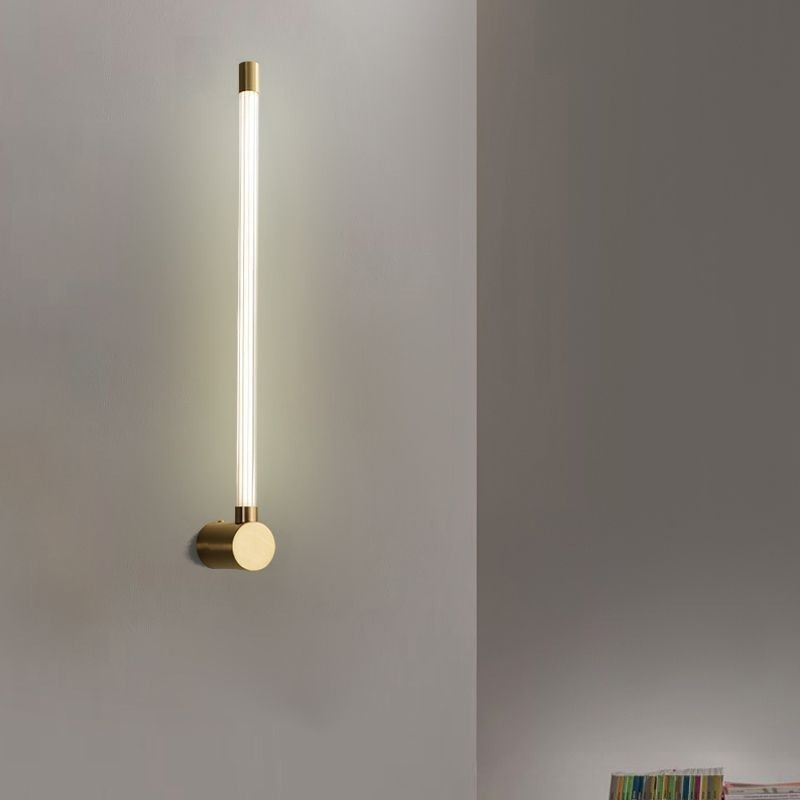 Applique da parete LED moderna in ottone e acrilico