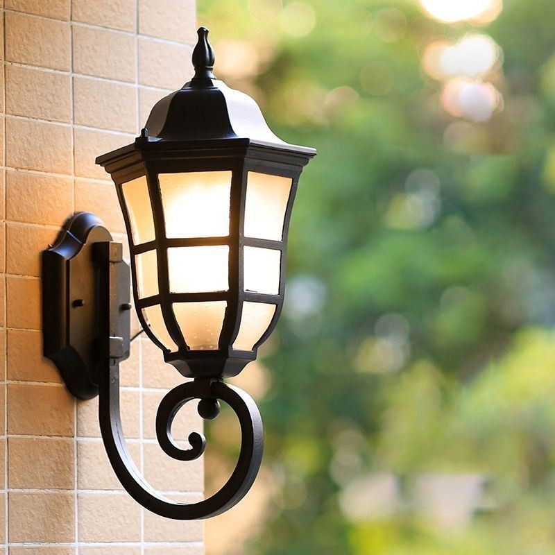 Applique da parete da esterno retrò europea, 1 luce, vetro smerigliato, IP23