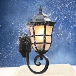 Applique da parete da esterno retrò europea, 1 luce, vetro smerigliato, IP23