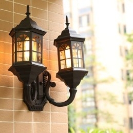 Applique da parete per esterni europea impermeabile a doppia lampada