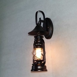 Lampada da parete vintage in metallo nero con lanterna 1 luce