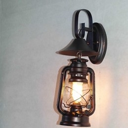 Lampada da parete vintage in metallo nero con lanterna 1 luce