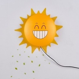 Lampada da parete fiore con viso gialla in PVC, luce ambientale, 19 x 19 x 9 cm