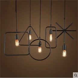 Lampadario a sospensione in ferro battuto retrò a 5 luci